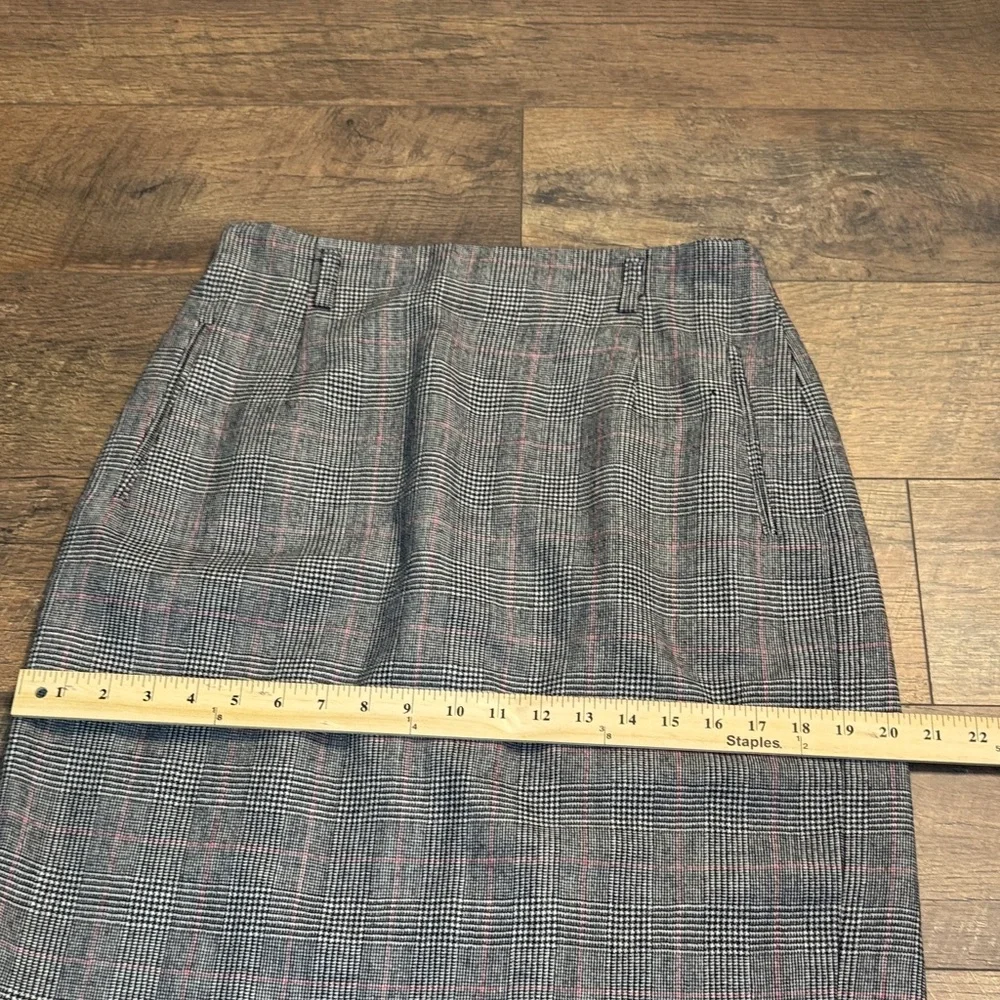 Vintage 90s Pencil skirt in Black, White and‎ Pink. Size 12